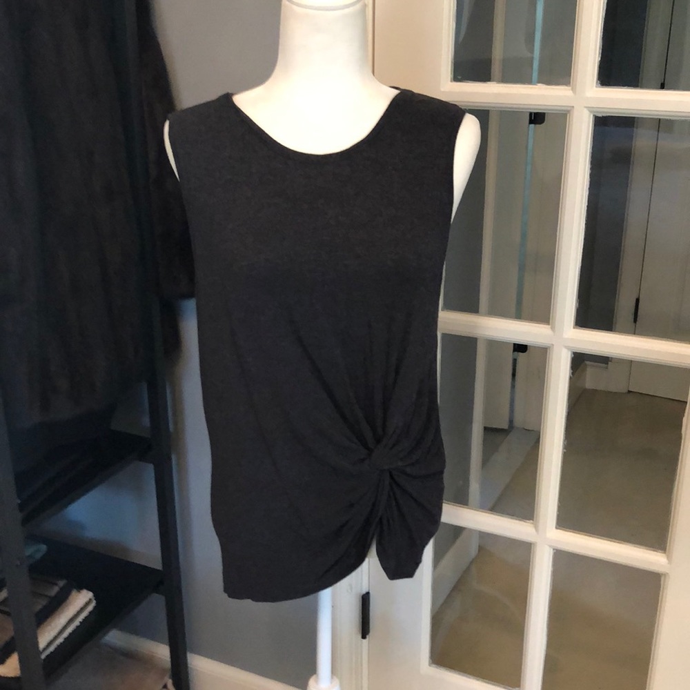 Club Monaco top❤️ - Picture 1 of 6